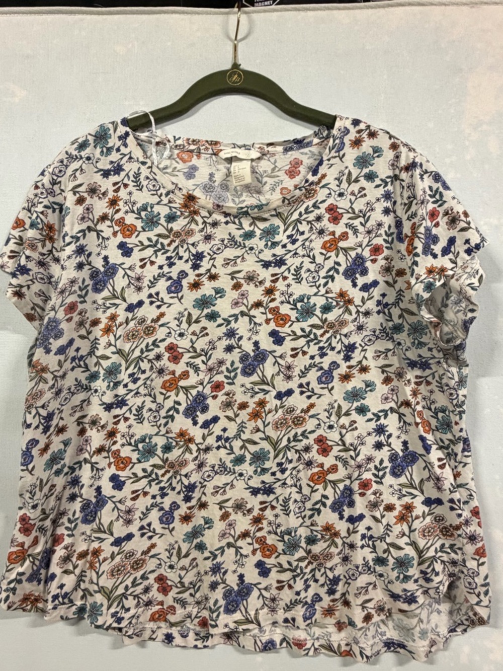 H&M Large Multicolor Floral Basic Tee